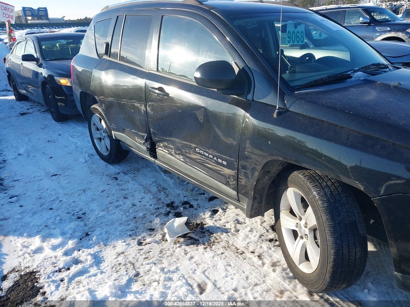 1J4NF1FB0BD206976 2011 JEEP COMPASS photo no. 6