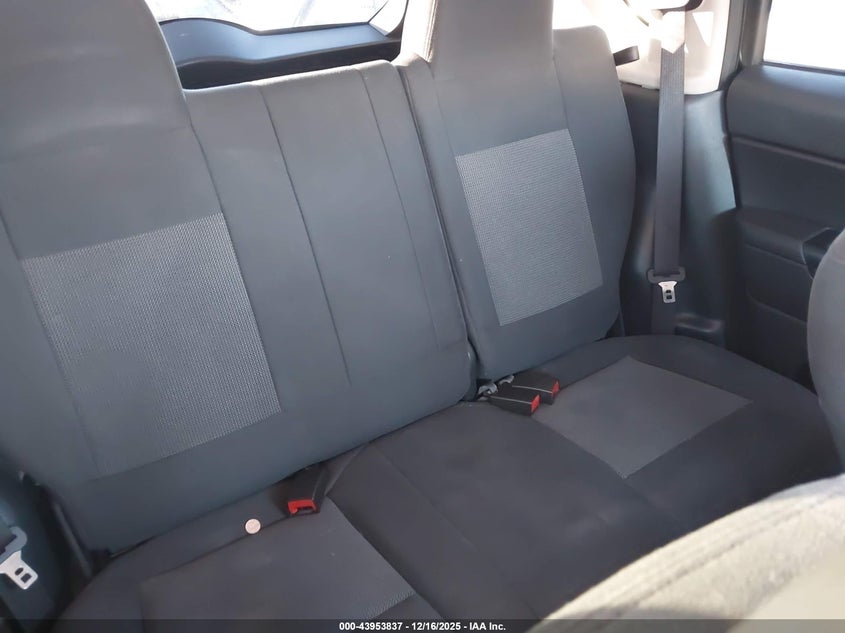 1J4NF1FB0BD206976 2011 JEEP COMPASS photo no. 8