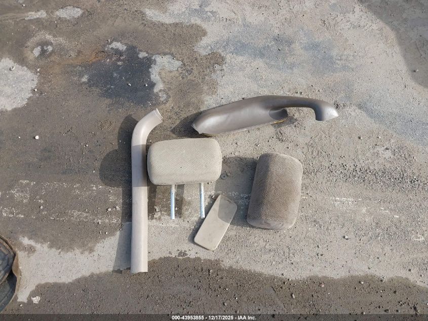 2005 Toyota Sequoia Sr5 V8 VIN: 5TDZT34A65S241133 Lot: 43953855