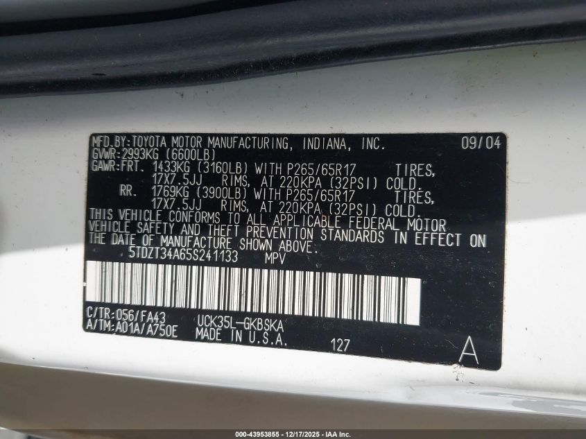2005 Toyota Sequoia Sr5 V8 VIN: 5TDZT34A65S241133 Lot: 43953855
