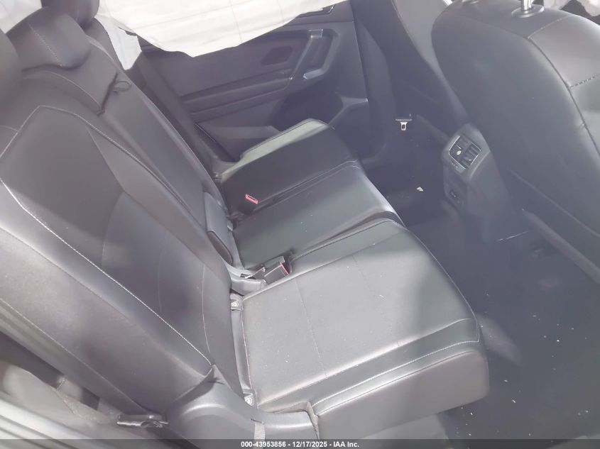 2018 Volkswagen Tiguan 2.0T Se/2.0T Sel VIN: 3VV3B7AX0JM076569 Lot: 43953856