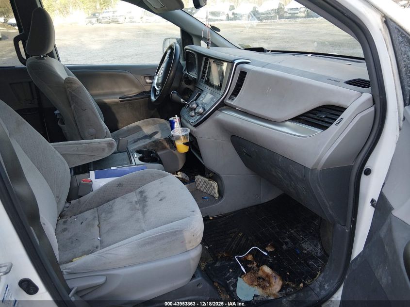 2016 Toyota Sienna Le 7 Passenger