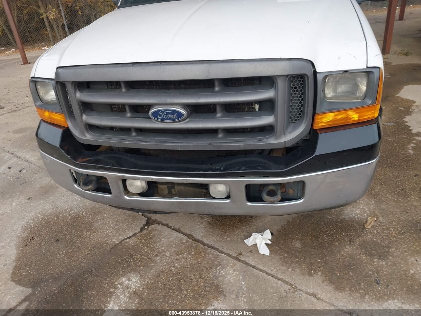 2000 Ford F-250 Lariat/Xl/Xlt VIN: 1FTNF20L5YEA61045 Lot: 43953878
