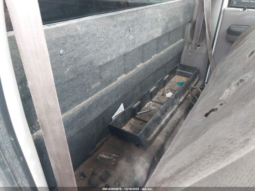 2000 Ford F-250 Lariat/Xl/Xlt VIN: 1FTNF20L5YEA61045 Lot: 43953878