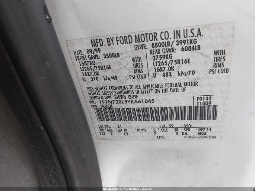 2000 Ford F-250 Lariat/Xl/Xlt VIN: 1FTNF20L5YEA61045 Lot: 43953878