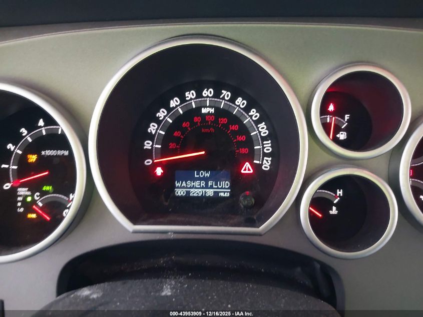 2012 Toyota Sequoia Platinum 5.7L V8 VIN: 5TDDW5G10CS066223 Lot: 43953909