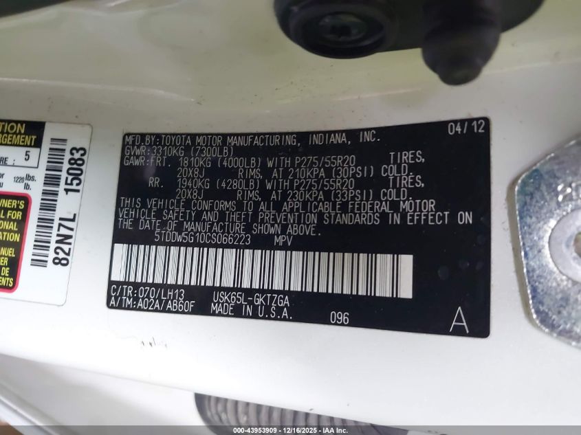 2012 Toyota Sequoia Platinum 5.7L V8 VIN: 5TDDW5G10CS066223 Lot: 43953909