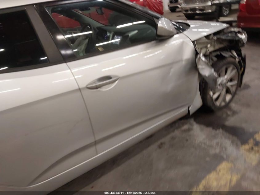 2016 Hyundai Veloster VIN: KMHTC6AD0GU270773 Lot: 43953911