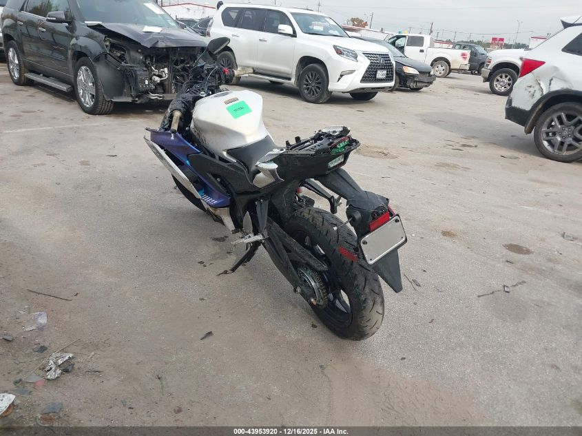 2025 Yamaha Yfz320 A