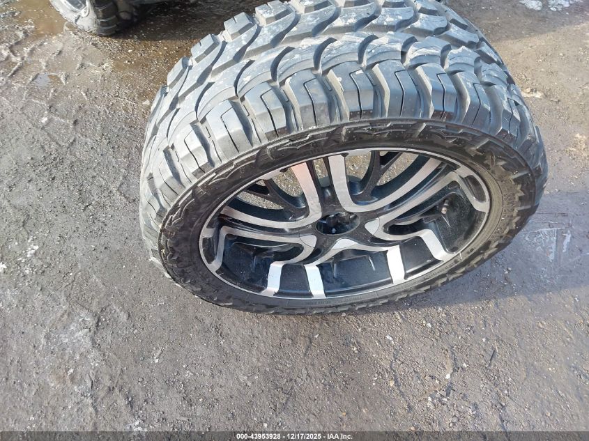 2017 Jeep Wrangler Unlimited Sahara 4X4 VIN: 1C4BJWEG9HL507214 Lot: 43953928