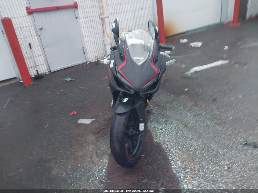 MLHPC6215L5100310 HONDA CBR500 Photo 1