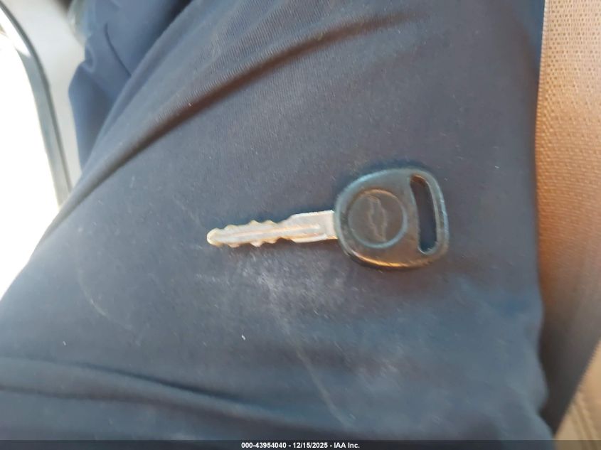 2002 Chevrolet Tahoe Lt VIN: 1GNEK13Z82R118190 Lot: 43954040