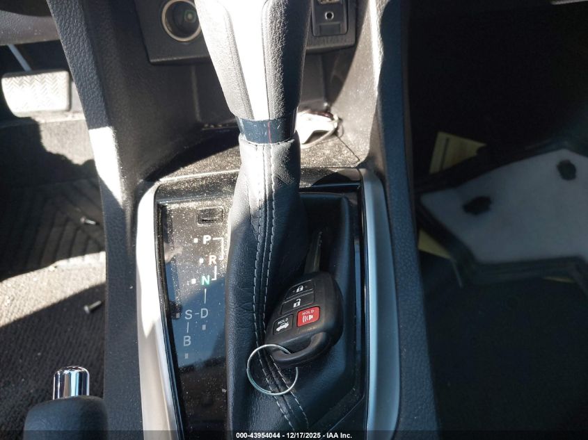 2018 Toyota Corolla Le VIN: 5YFBURHE4JP842803 Lot: 43954044