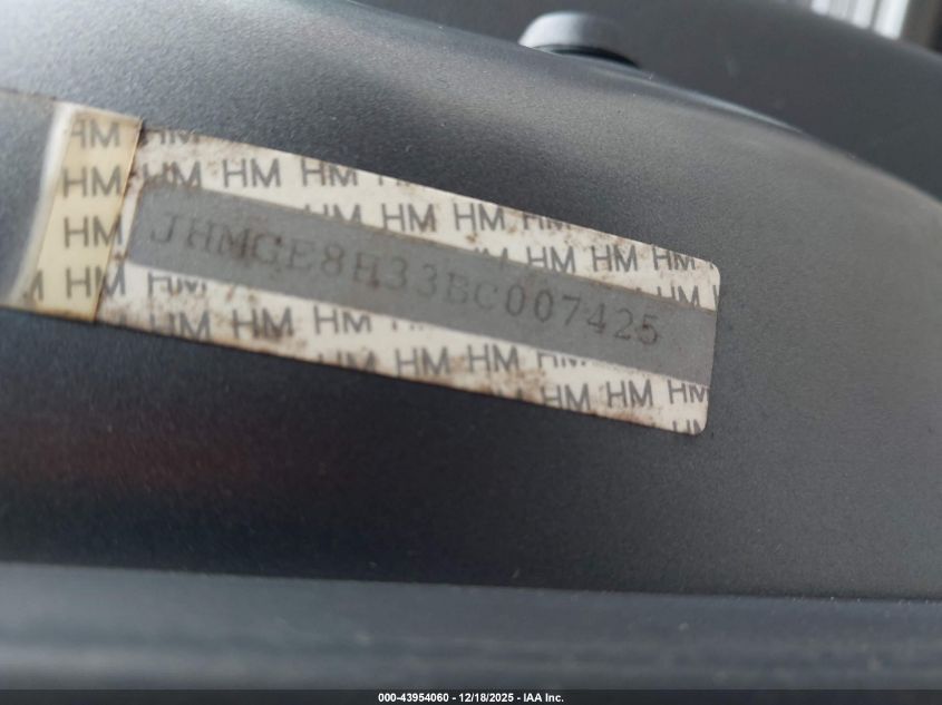 2011 Honda Fit VIN: JHMGE8H33BC007425 Lot: 43954060