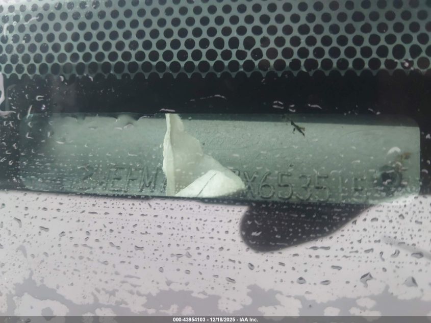 2008 Mercury Grand Marquis Ls VIN: 2MEFM75V98X653515 Lot: 43954103