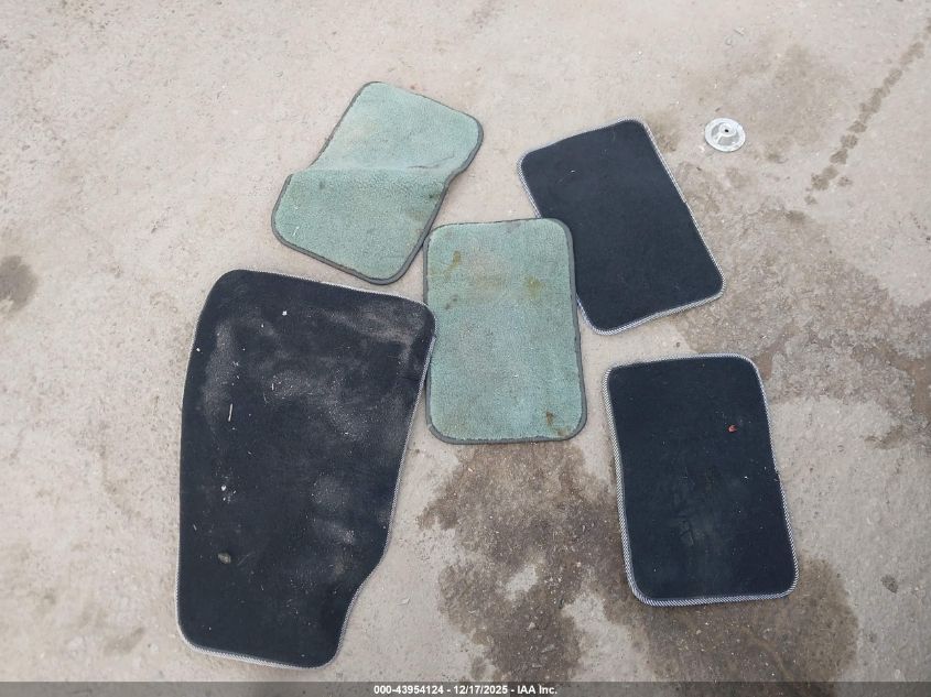 2000 Honda Civic Value Package VIN: 2HGEJ6614YH510351 Lot: 43954124