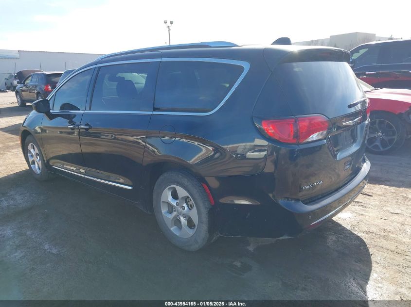 2017 Chrysler Pacifica Touring-L Plus