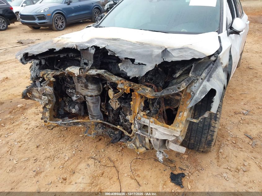 2018 Honda Accord Sport 2.0T VIN: 1HGCV2F33JA017593 Lot: 43954228