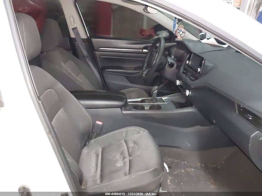 VIN 1N4BL4BV7MN421776 2021 NISSAN ALTIMA S FWD