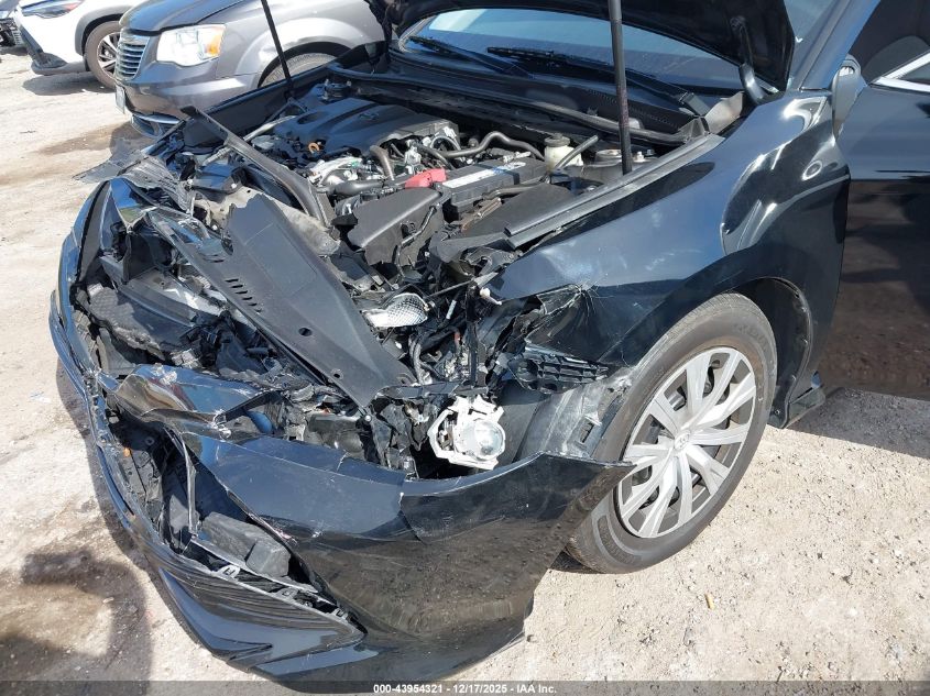 2018 Toyota Camry L VIN: 4T1B11HK3JU562529 Lot: 43954321