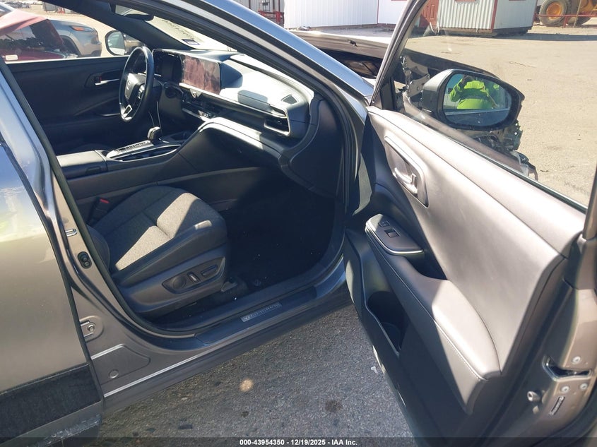 2023 Toyota Crown Xle