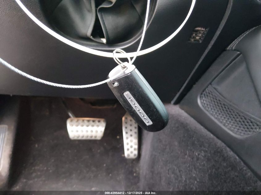 2017 Dodge Challenger R/T Plus VIN: 2C3CDZBT4HH613263 Lot: 43954412