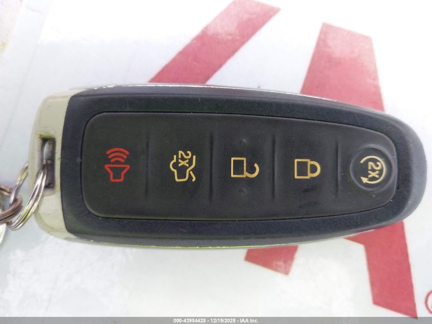 2017 Ford Escape Titanium VIN: 1FMCU9J98HUC13037 Lot: 43954428