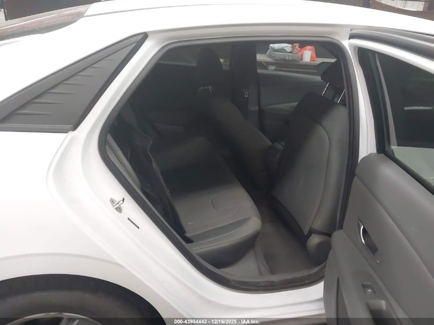 2022 Hyundai Elantra Se VIN: 5NPLL4AG7NH061704 Lot: 43954442