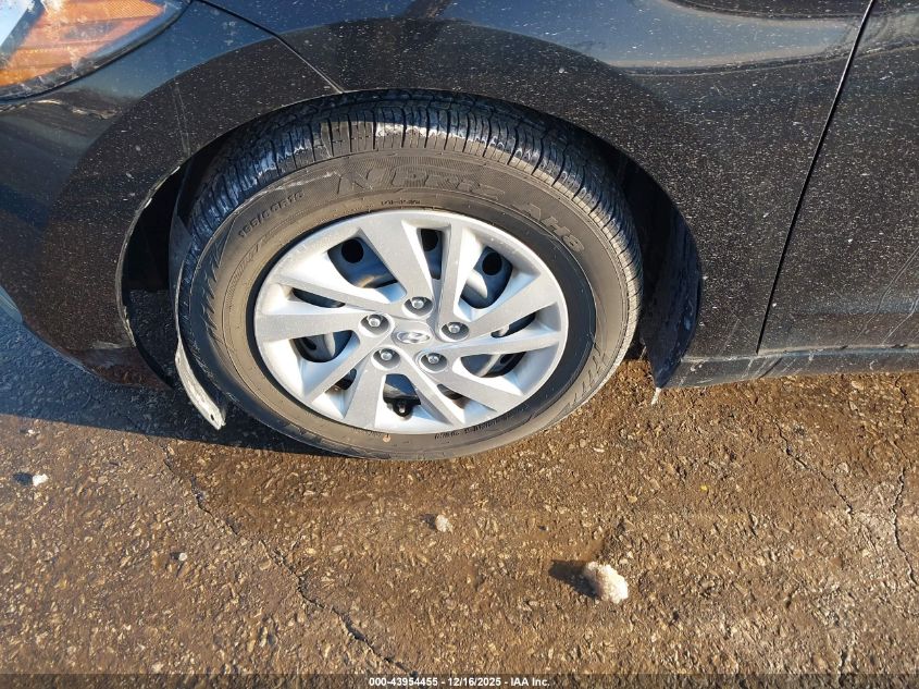 2017 Hyundai Elantra Se VIN: 5NPD74LF4HH056445 Lot: 43954455