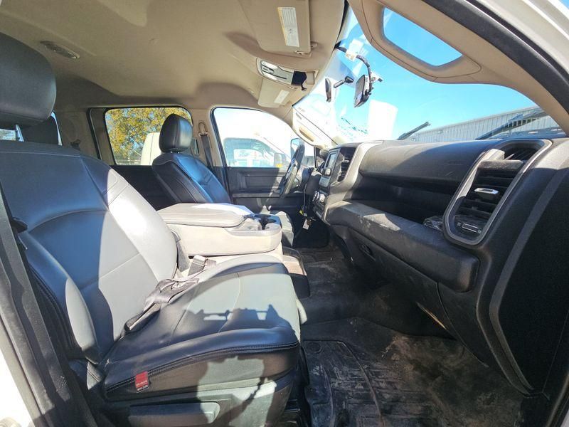 2019 Ram 3500 Chassis Tradesman/Slt/Laramie/Limited VIN: 3C7WRSCJ7KG561085 Lot: 43954489