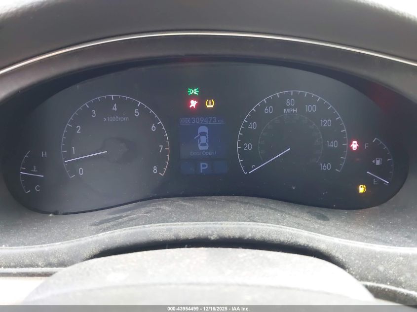 2013 Hyundai Genesis 3.8 VIN: KMHGC4DD5DU223705 Lot: 43954499