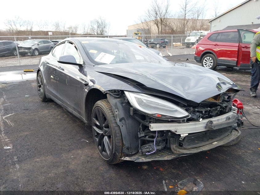 2022 Tesla Model S Plaid Tri Motor All-Wheel Drive