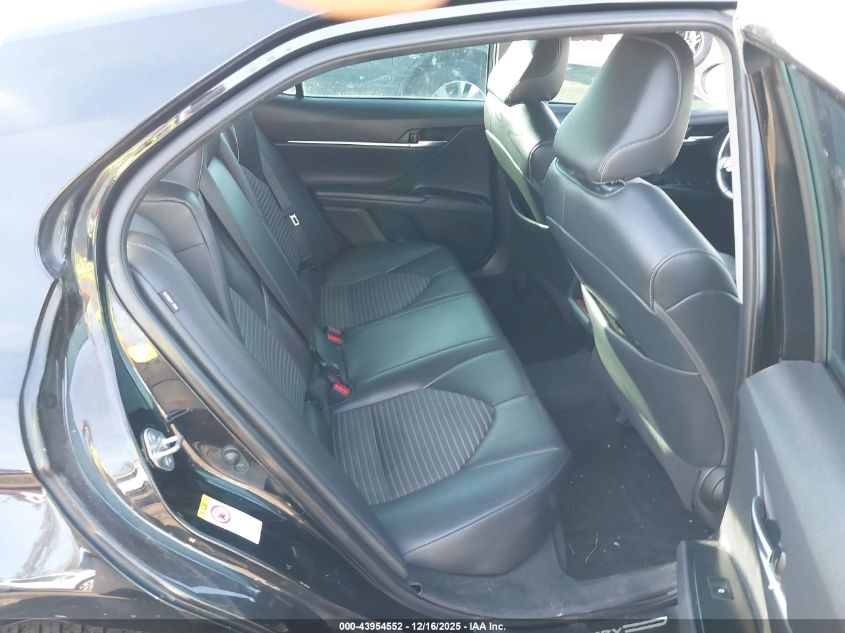 2018 Toyota Camry Se VIN: 4T1B11HK3JU615942 Lot: 43954552