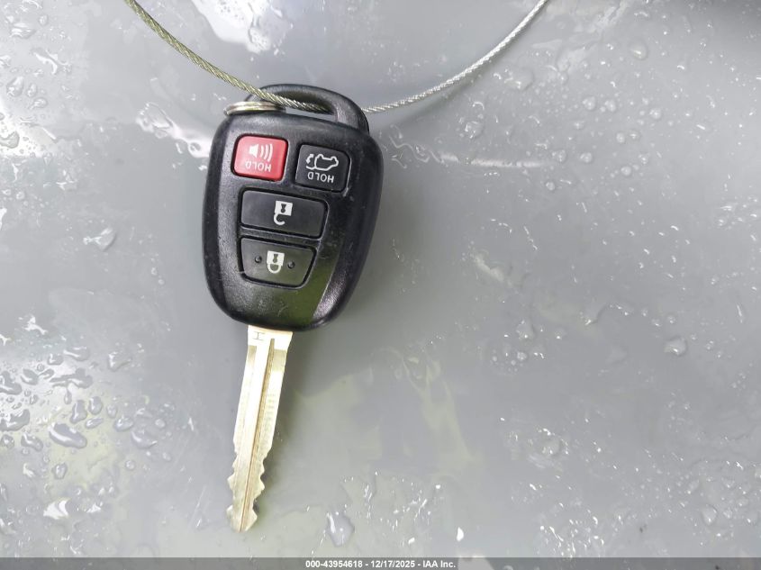 2016 Toyota Rav4 Xle VIN: JTMWFREV5GJ098643 Lot: 43954618