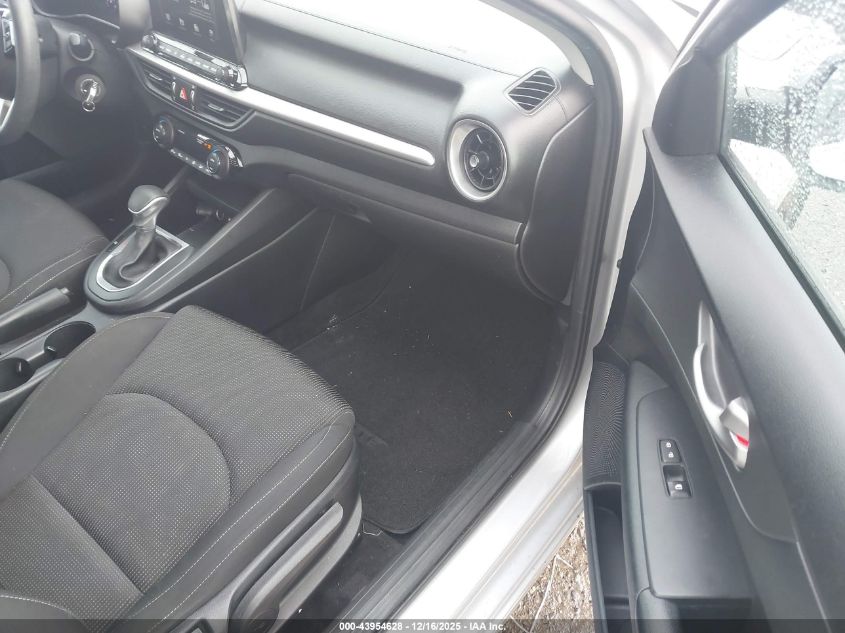 2019 Kia Forte Lxs VIN: 3KPF24AD4KE087120 Lot: 43954628