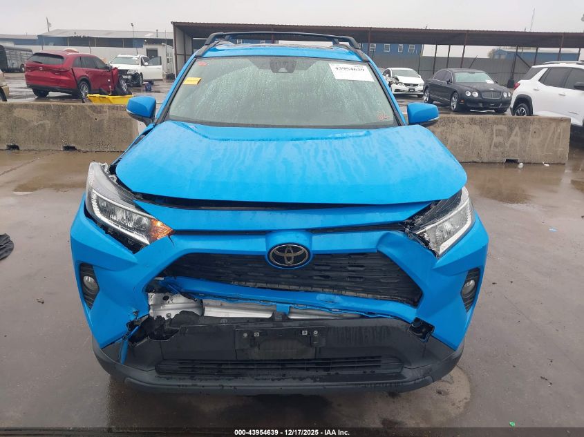 2021 Toyota Rav4 Xle VIN: JTMW1RFVXMD072322 Lot: 43954639