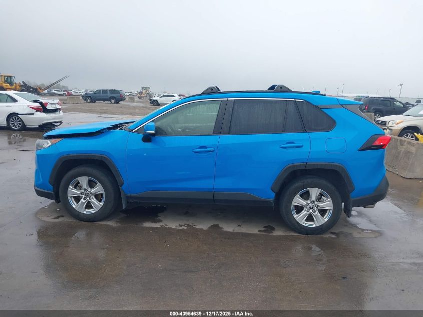 2021 Toyota Rav4 Xle VIN: JTMW1RFVXMD072322 Lot: 43954639