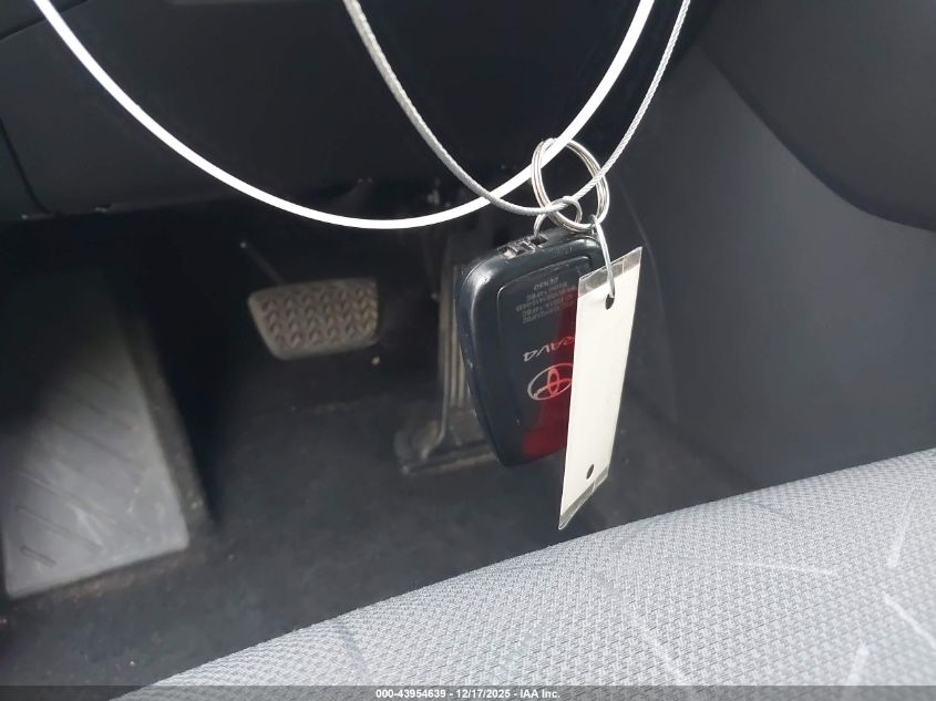 2021 Toyota Rav4 Xle VIN: JTMW1RFVXMD072322 Lot: 43954639