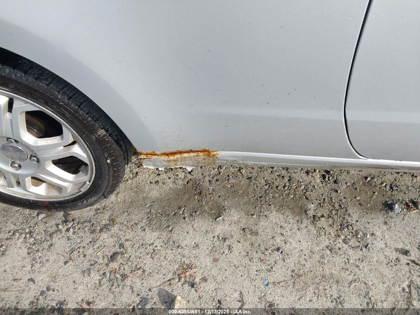 2008 Ford Focus Se/Ses VIN: 1FAHP33N28W177235 Lot: 43954651