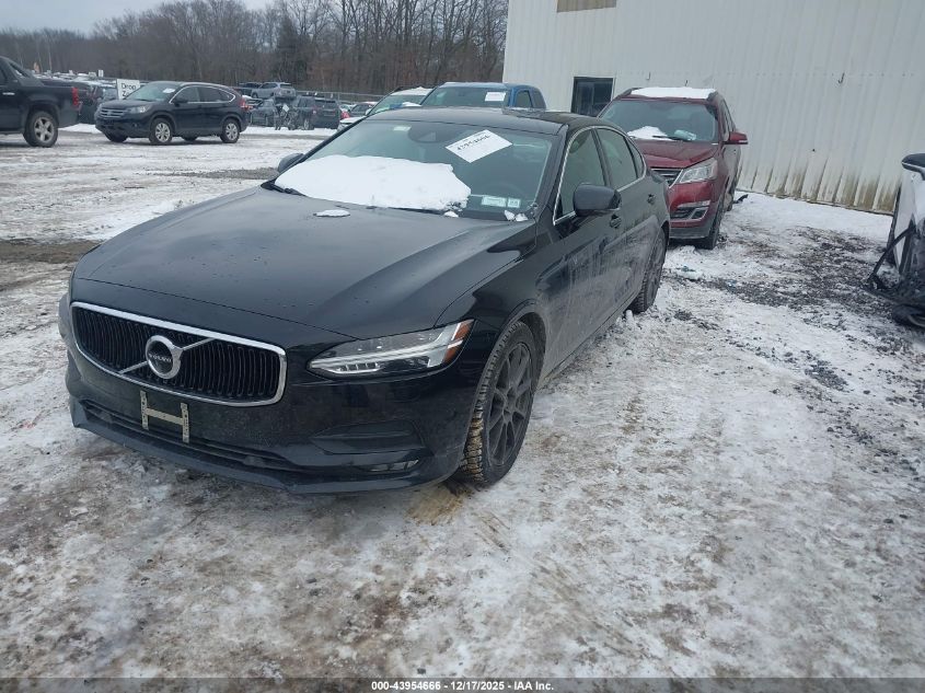 2019 Volvo S90 T5 Momentum