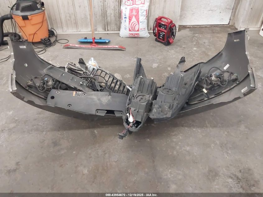 2017 Buick Envision Premium I VIN: LRBFXESX9HD024619 Lot: 43954670