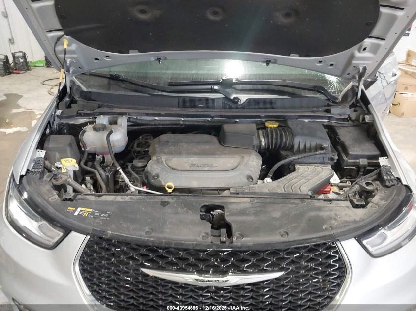 2024 Chrysler Pacifica Touring L VIN: 2C4RC1BG3RR172976 Lot: 43954686