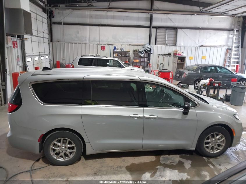 2024 Chrysler Pacifica Touring L VIN: 2C4RC1BG3RR172976 Lot: 43954686