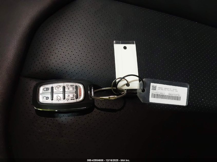 2024 Chrysler Pacifica Touring L VIN: 2C4RC1BG3RR172976 Lot: 43954686