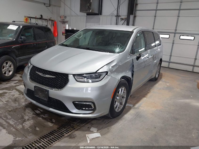 2024 Chrysler Pacifica Touring L VIN: 2C4RC1BG3RR172976 Lot: 43954686