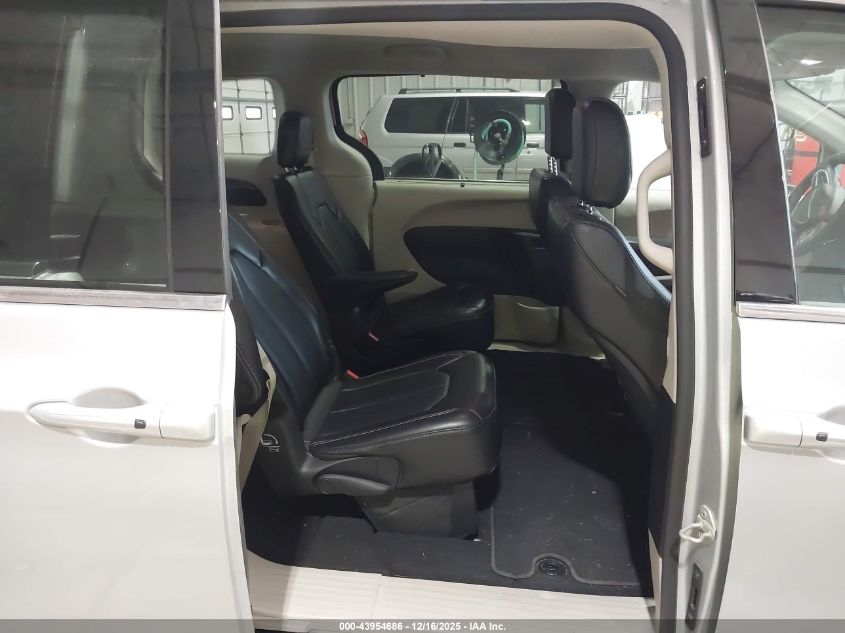 2024 Chrysler Pacifica Touring L VIN: 2C4RC1BG3RR172976 Lot: 43954686