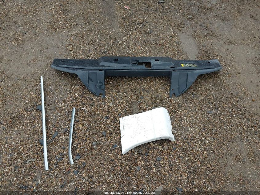 2007 Lincoln Town Car Signature VIN: 1LNHM81VX7Y618028 Lot: 43954721