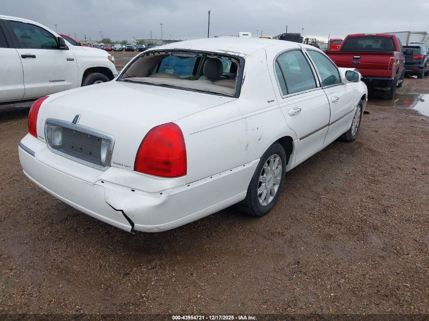 2007 Lincoln Town Car Signature