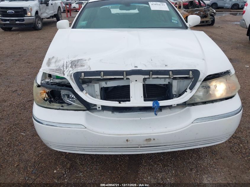 2007 Lincoln Town Car Signature VIN: 1LNHM81VX7Y618028 Lot: 43954721