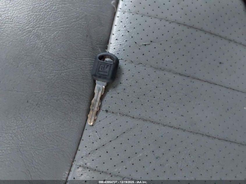 2002 Pontiac Montana M16 W/1Se Pkg. VIN: 1GMDX13EX2D323635 Lot: 43954727